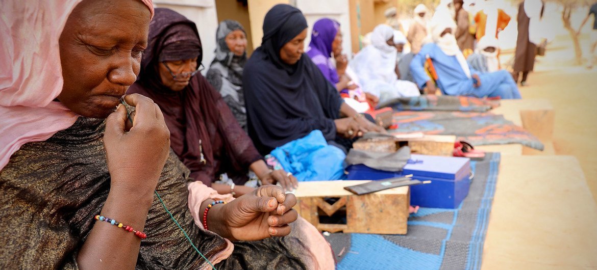 Tuareg women artisans produce leather goods as part of a project supported by the UN peacekeeping mission in Mali, MINUSMA. Tuareg women artisans produce leather goods as part of a project supported by the UN peacekeeping mission in Mali, MINUSMA.