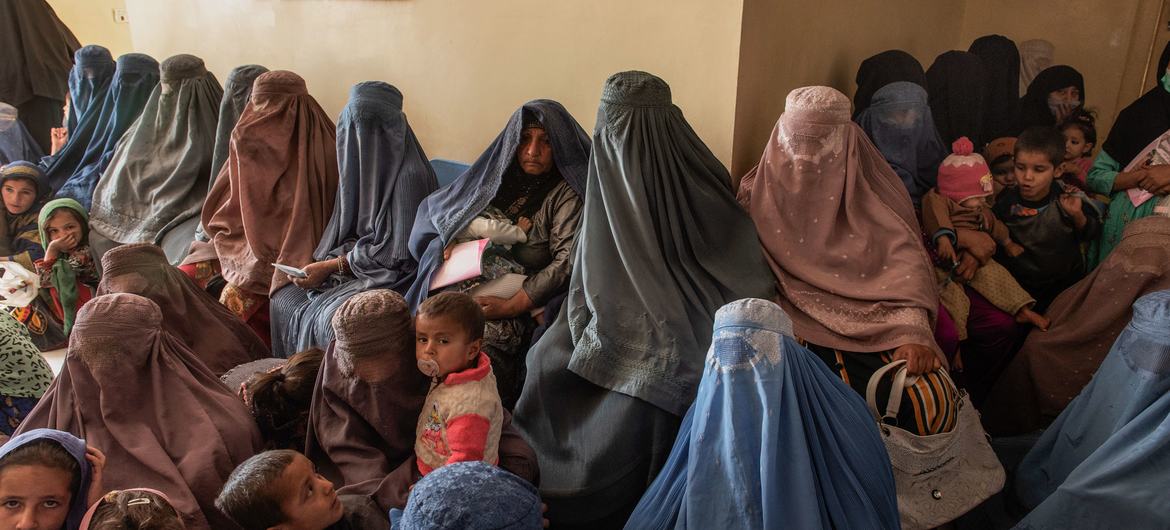 Women at the UNICEF-supported Mirza Mohammad Khan clinic in Afghanistan. Women at the UNICEF-supported Mirza Mohammad Khan clinic in Afghanistan.