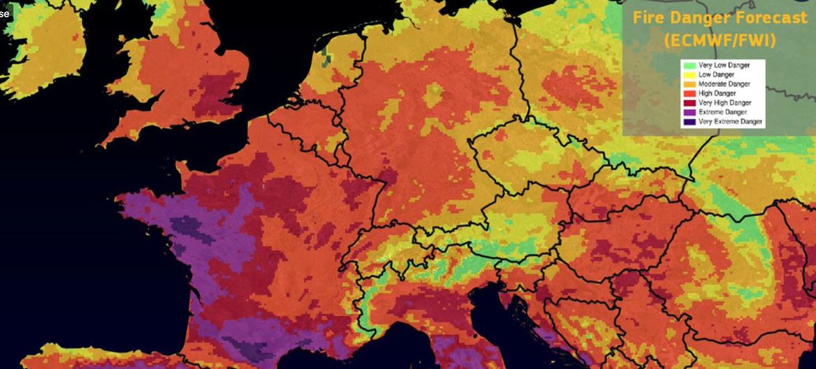 Temperatures of 40°C have been forecast in the UK for the first time. Temperatures of 40°C have been forecast in the UK for the first time.