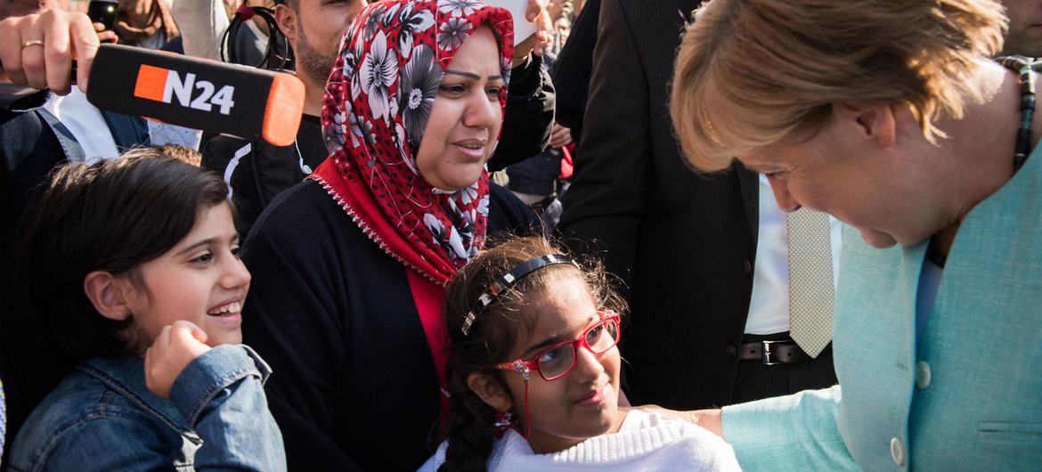 Grandi praises Angela Merkel’s strong ‘moral compass’ as she lands top UNHCR refugee award — Global Issues
