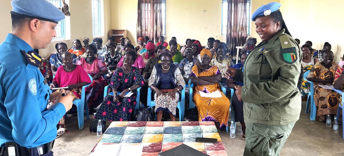 UNISFA and UNPOL officers conduct a leadership training for women leaders in Abyei.