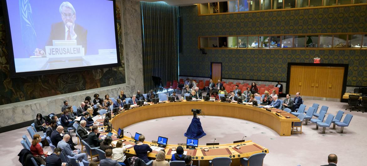 Tor Wennesland (on screen), Special Coordinator for the Middle East Peace Process speaking at a Security Council meeting on the situation in the Middle East, including the Palestinian question. 