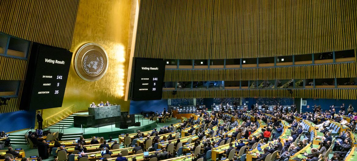 The United Nations General Assembly adopted a resolution condemning the aggression of the Russian Federation towards Ukraine in violation of the United Nations Charter.
