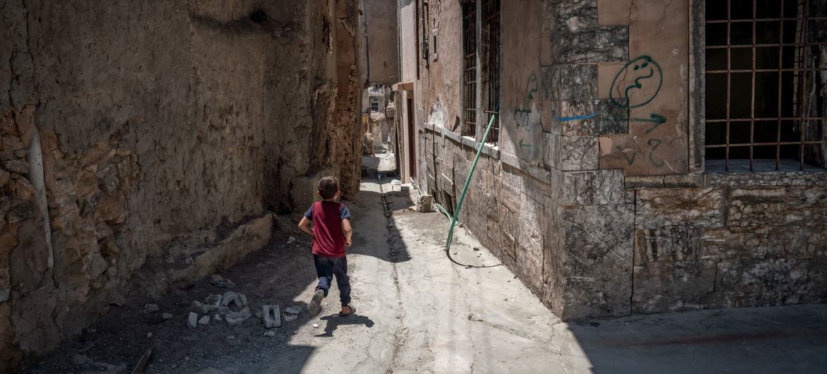 UNICEF is working with partners to rebuild and rehabilitate schools and hospitals following the conflict in Mosul, Iraq. UNICEF is working with partners to rebuild and rehabilitate schools and hospitals following the conflict in Mosul, Iraq.