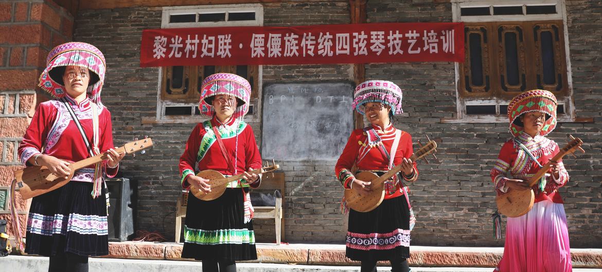 Lisu ethnic minority woman, Yunnan province, China, in traditional dress.