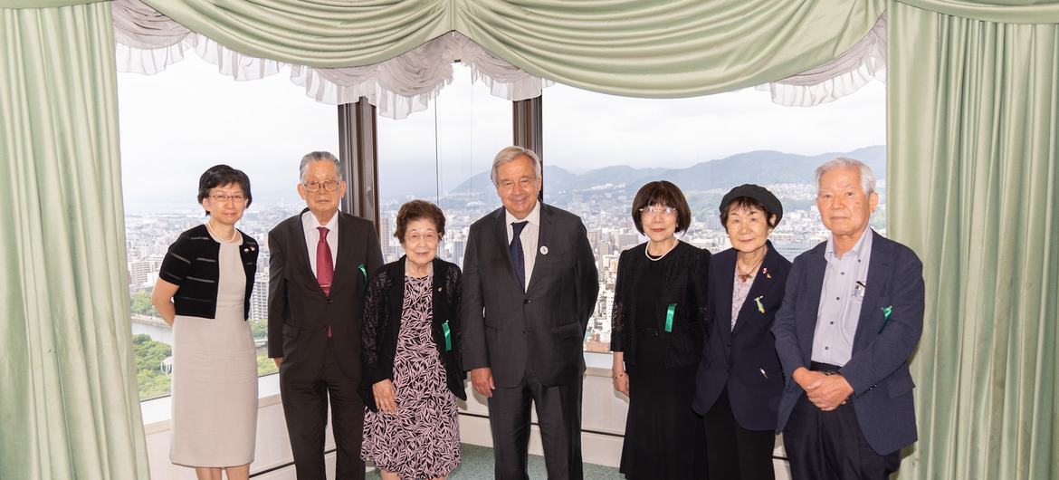 In Japan, Guterres had a meeting with the hibakusha. In Japan, Guterres had a meeting with the hibakusha.