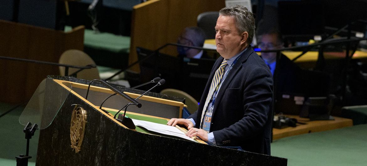 Sergiy Kyslytsya, Permanent Representative of Ukraine to the United Nations, presents the draft resolution during the 10th plenary meeting of the General Assembly Eleventh Emergency Special Session on Ukraine. Sergiy Kyslytsya, Permanent Representative of Ukraine to the United Nations, presents the draft resolution during the 10th plenary meeting of the General Assembly Eleventh Emergency Special Session on Ukraine.
