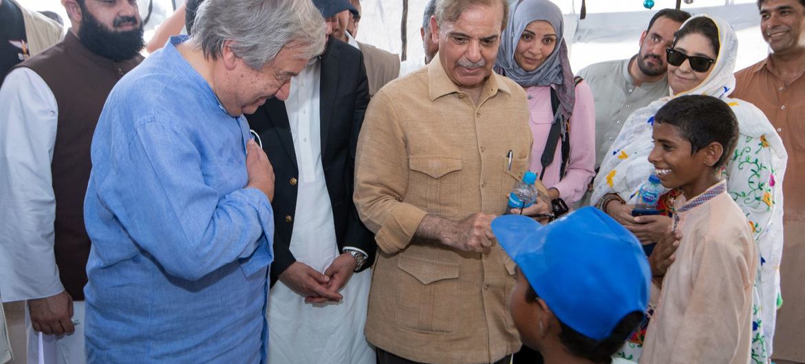 Secretary General António Guterres and Prime Minister Shehbaz Sharif, of Pakistan, visit with displaced people in Usta Muhammad, Balochistan Province, after devastating floods hit the country.
