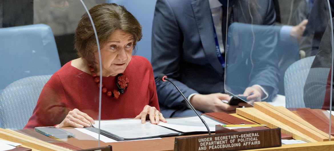 Rosemary Di Carlo, Under-Secretary-General for Political and Peacebuilding Affairs, briefs the Security Council meeting on Threats to International Peace and Security. Rosemary Di Carlo, Under-Secretary-General for Political and Peacebuilding Affairs, briefs the Security Council meeting on Threats to International Peace and Security.