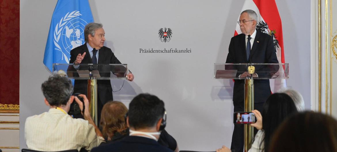 Secretary-General António Guterres (left) and the President of Austria, Alexander Van der Bellen, hold a joint press conference in Vienna, Austria. Secretary-General António Guterres (left) and the President of Austria, Alexander Van der Bellen, hold a joint press conference in Vienna, Austria.