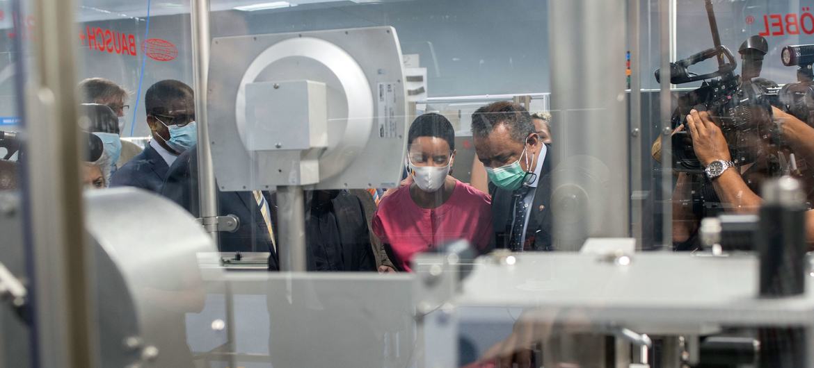 WHO Director Tedros Ghebreyesus (right) and Belgian Development Minister Meryame Kitir visit Biovac, a WHO Vaccine Hub in Cape Town, South Africa. WHO Director Tedros Ghebreyesus (right) and Belgian Development Minister Meryame Kitir visit Biovac, a WHO Vaccine Hub in Cape Town, South Africa.