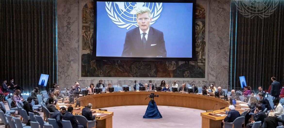 Hans Grundberg briefs the Security Council meeting on the situation in Yemen. Hans Grundberg briefs the Security Council meeting on the situation in Yemen.
