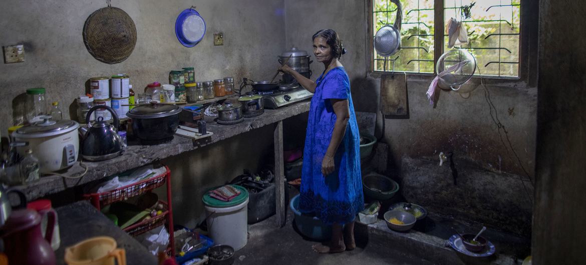With cooking gas in short supply, families in Sri Lanka are now using traditional fireplaces to cook meals. With cooking gas in short supply, families in Sri Lanka are now using traditional fireplaces to cook meals.