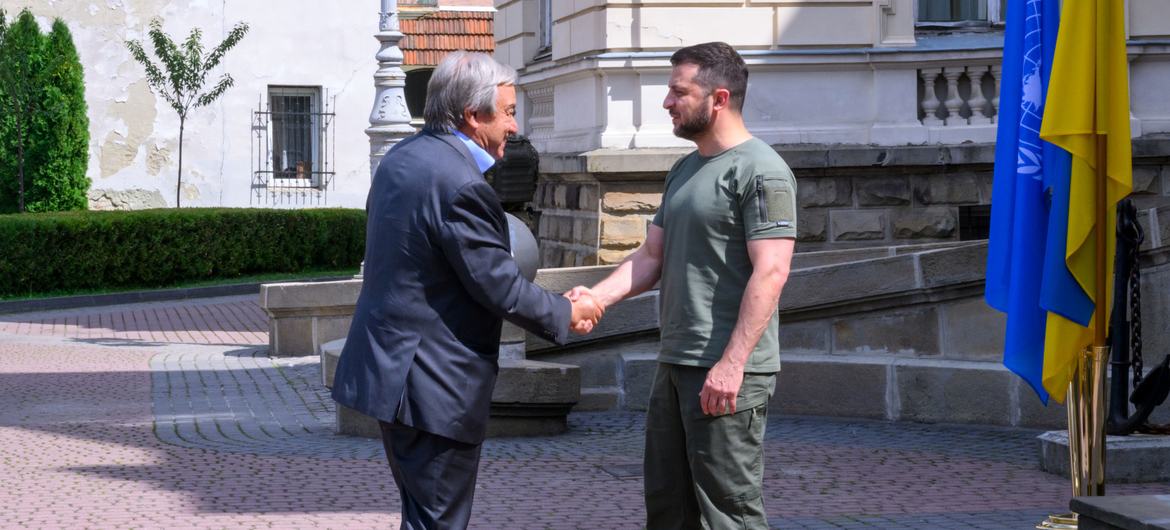 Secretary-General António Guterres (left) meets with Volodymyr Zelenskyy, President of Ukraine, in Lviv, Ukraine. Secretary-General António Guterres (left) meets with Volodymyr Zelenskyy, President of Ukraine, in Lviv, Ukraine.