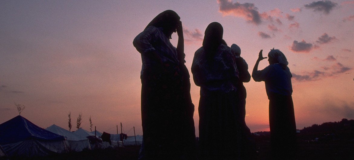 Women near the town of Kladanj, in Bosnia and Herzegovina (1995).