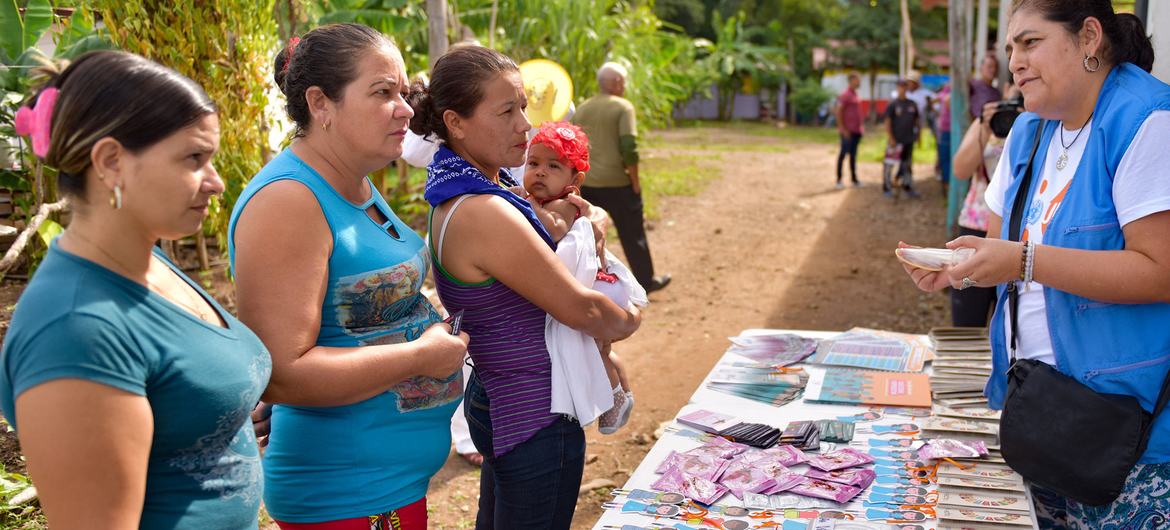 Women in La Paz, Bolivia, receive information on modern contraceptive methods. Women in La Paz, Bolivia, receive information on modern contraceptive methods.