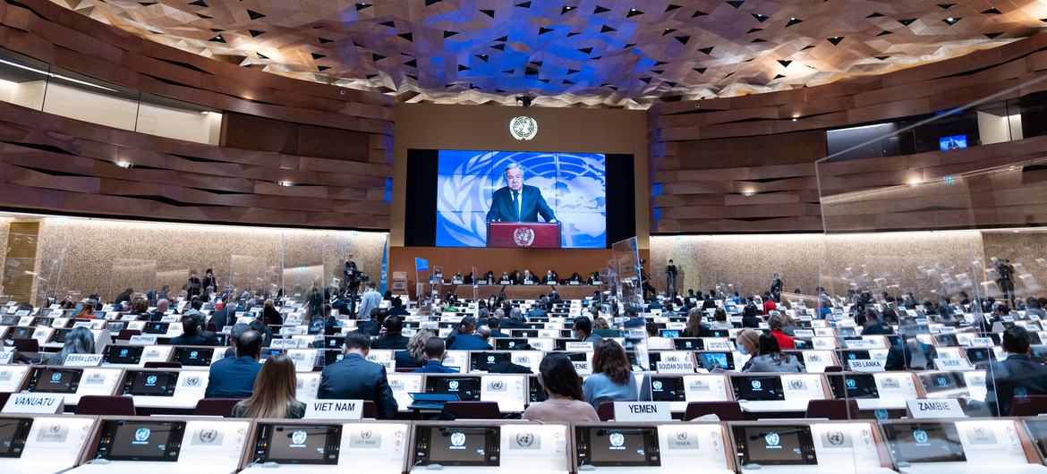 Secretary-General António Guterres addresses the 49rd regular session of the Human Rights Council in Geneva. Secretary-General António Guterres addresses the 49rd regular session of the Human Rights Council in Geneva.