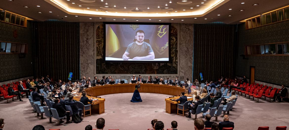 Volodymyr Zelenskyy (on screen), President of Ukraine, speaking at the Security Council meeting on maintaining peace and security of Ukraine.