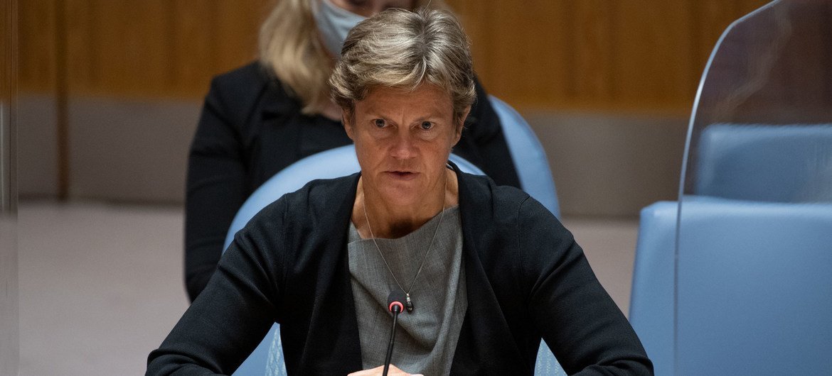 Ambassador Barbara Woodward of the United Kingdom addresses the Security Council meeting on the situation in Afghanistan. Ambassador Barbara Woodward of the United Kingdom addresses the Security Council meeting on the situation in Afghanistan.