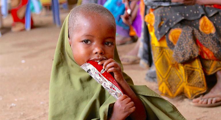 Dört yaşındaki Faylow, UNICEF tarafından 2017 yılında Somali'de ağır yetersiz beslenme nedeniyle tedavi edilen 160.000 çocuktan biri.