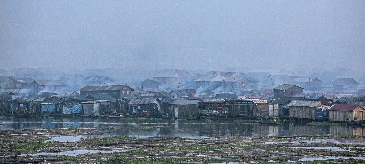 Vehicle emissions, diesel generators, the burning of biomass and garbage have all contributed to poor air quality in Lagos Lagoon in Nigeria.  (file 2016)